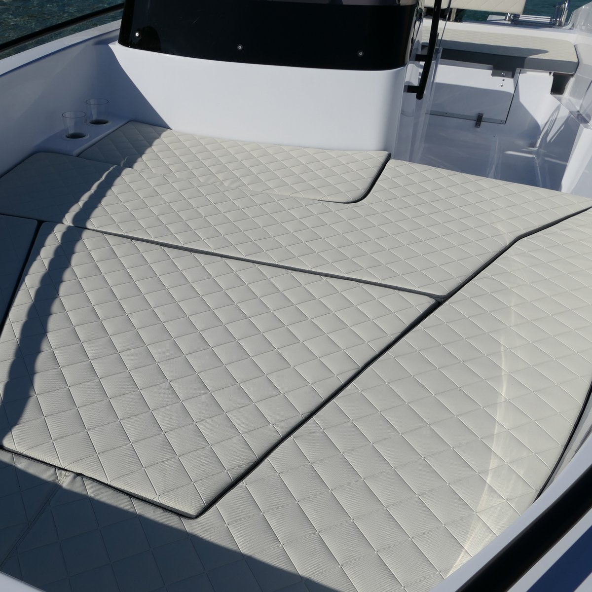 Infinity 575 Liegefläche vorne
