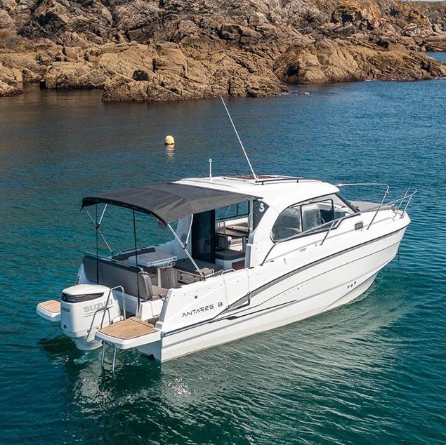 Beneteau Antares 8 OB"