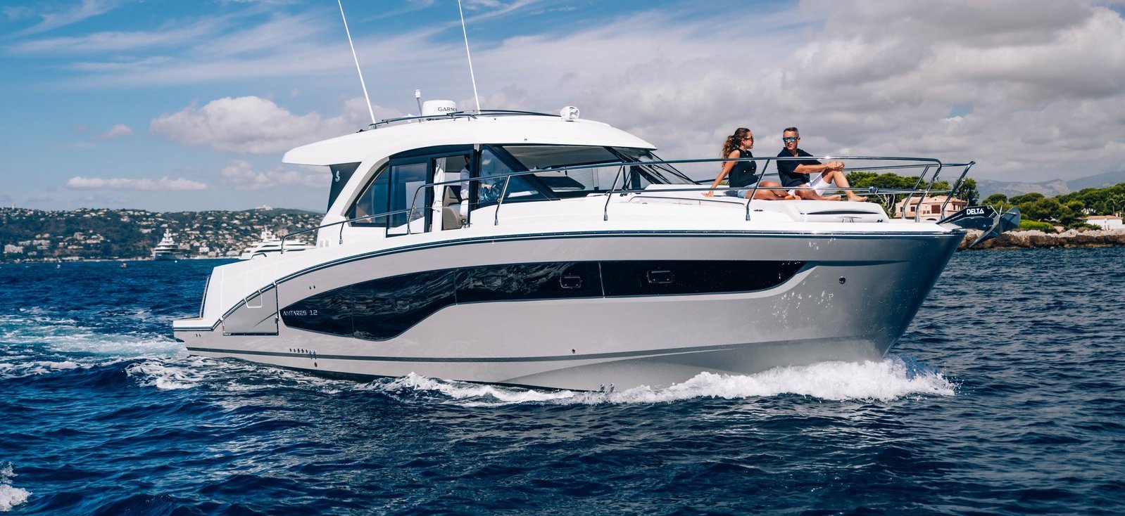 Antares 12 Coupe 