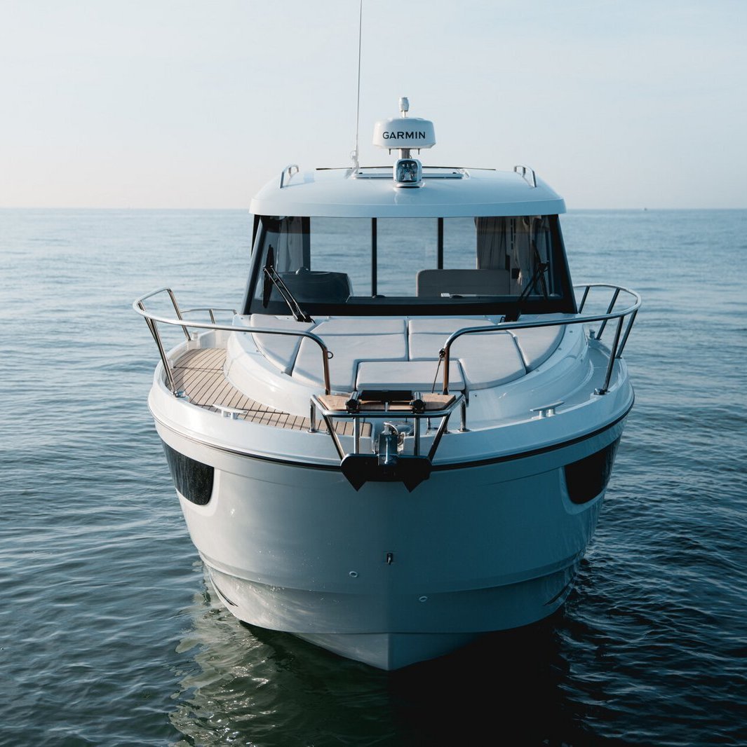 Antares 9 V2 von vorne