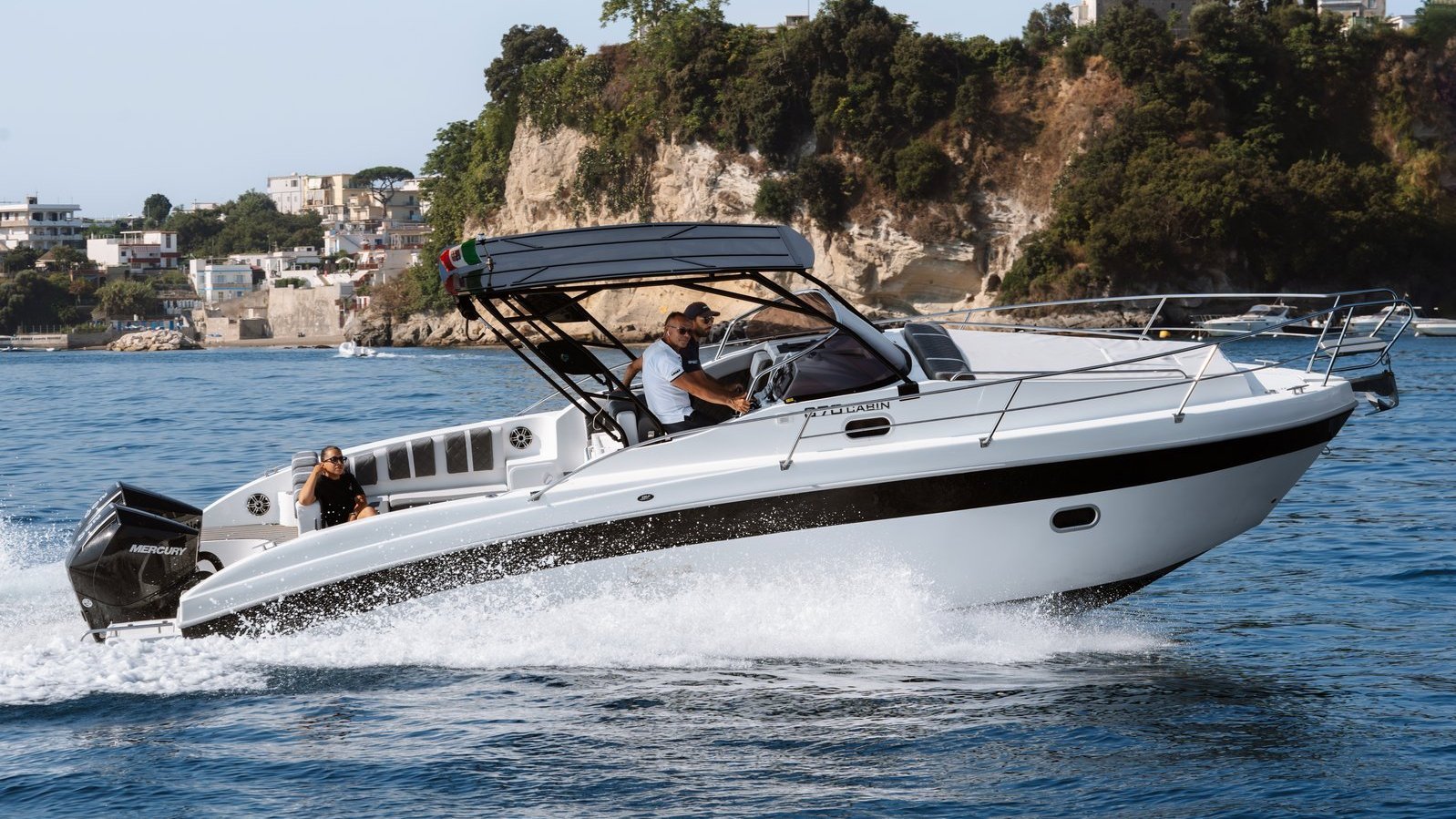 Saver 870 Cabin im Wasser
