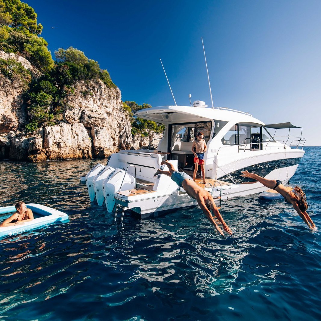 Antares 12 mit Familie 