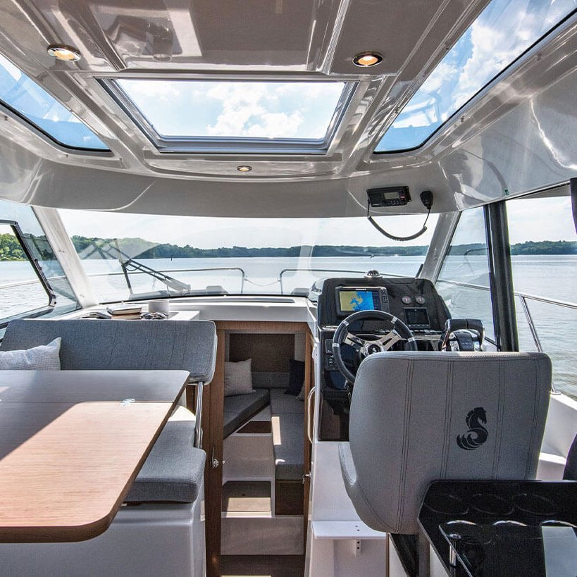 Beneteau Antares 9