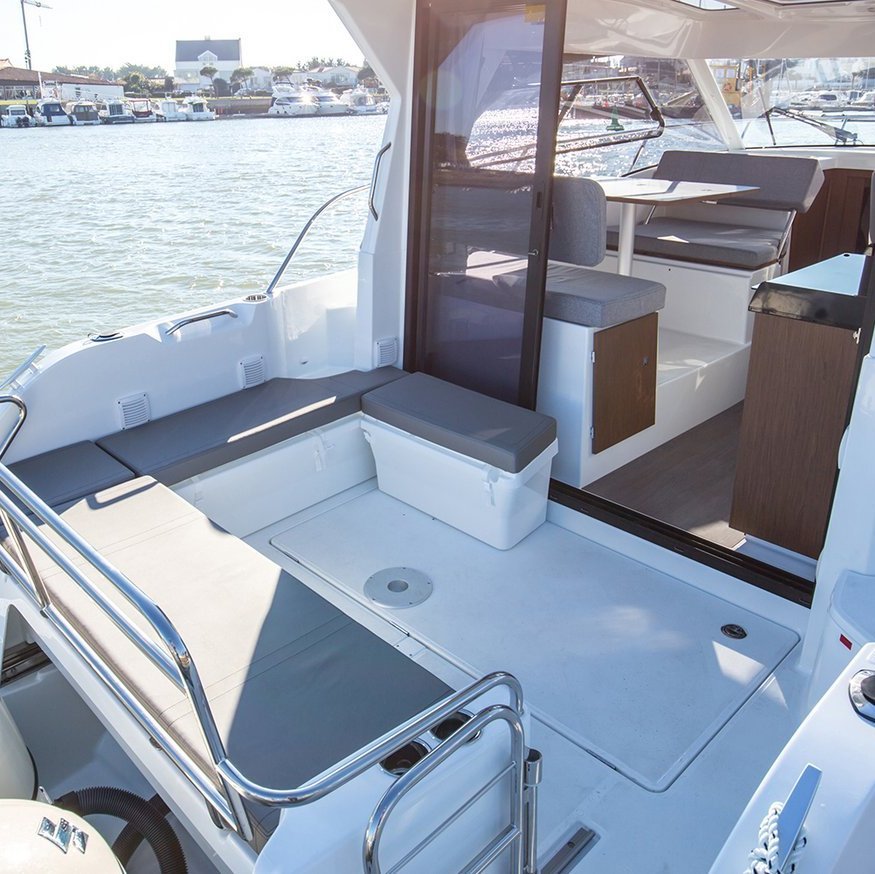 Beneteau Antares 9