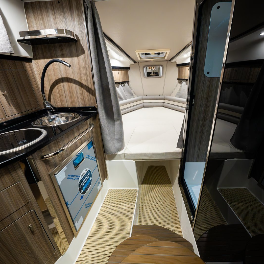 Saver 870 Cabin Kajüte