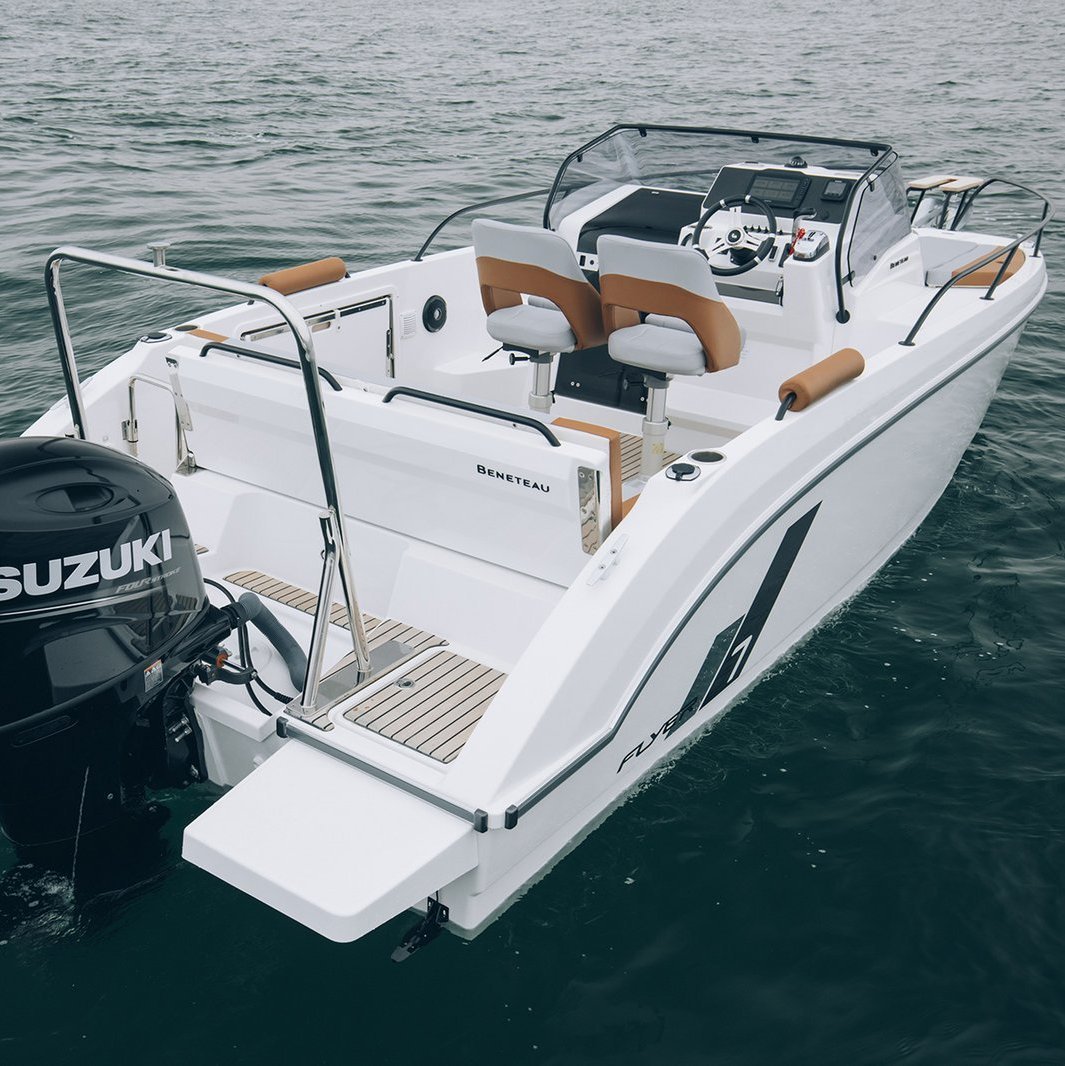 Beneteau Flyer Sundeck 7