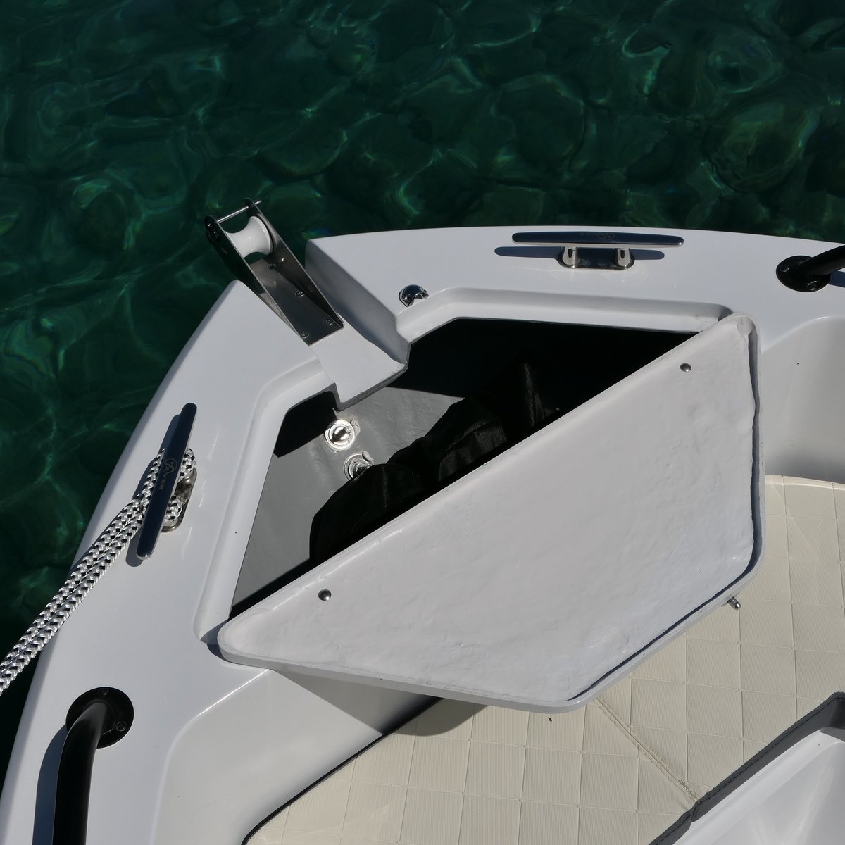 Infinity 575 Ankerkasten