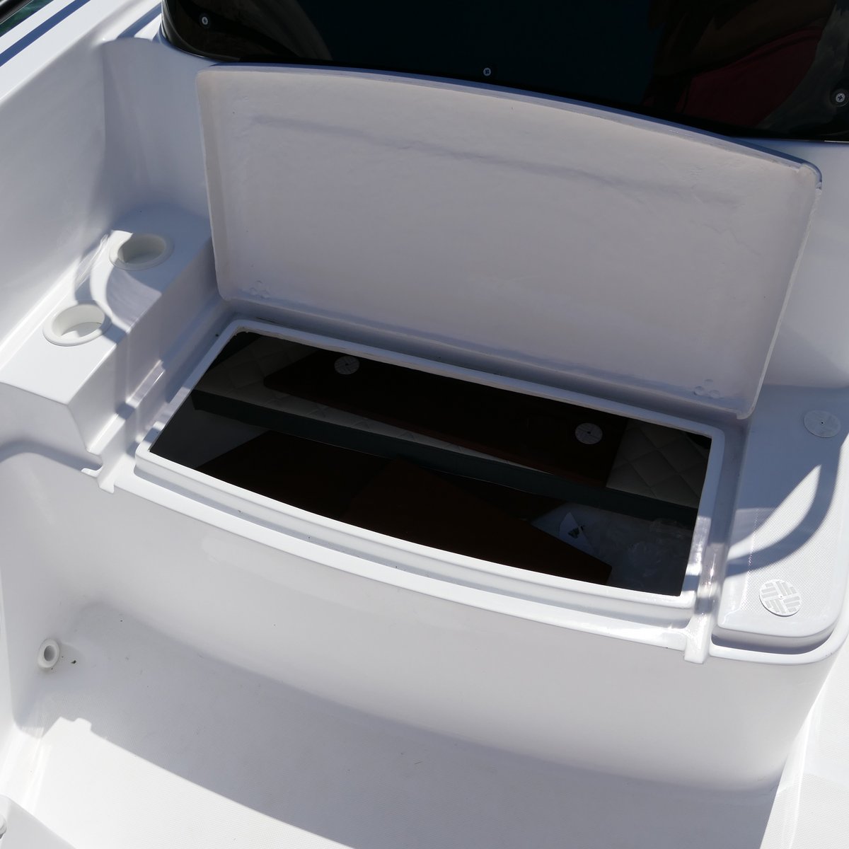 Infinity 575 Stauraum unter Sitzbank