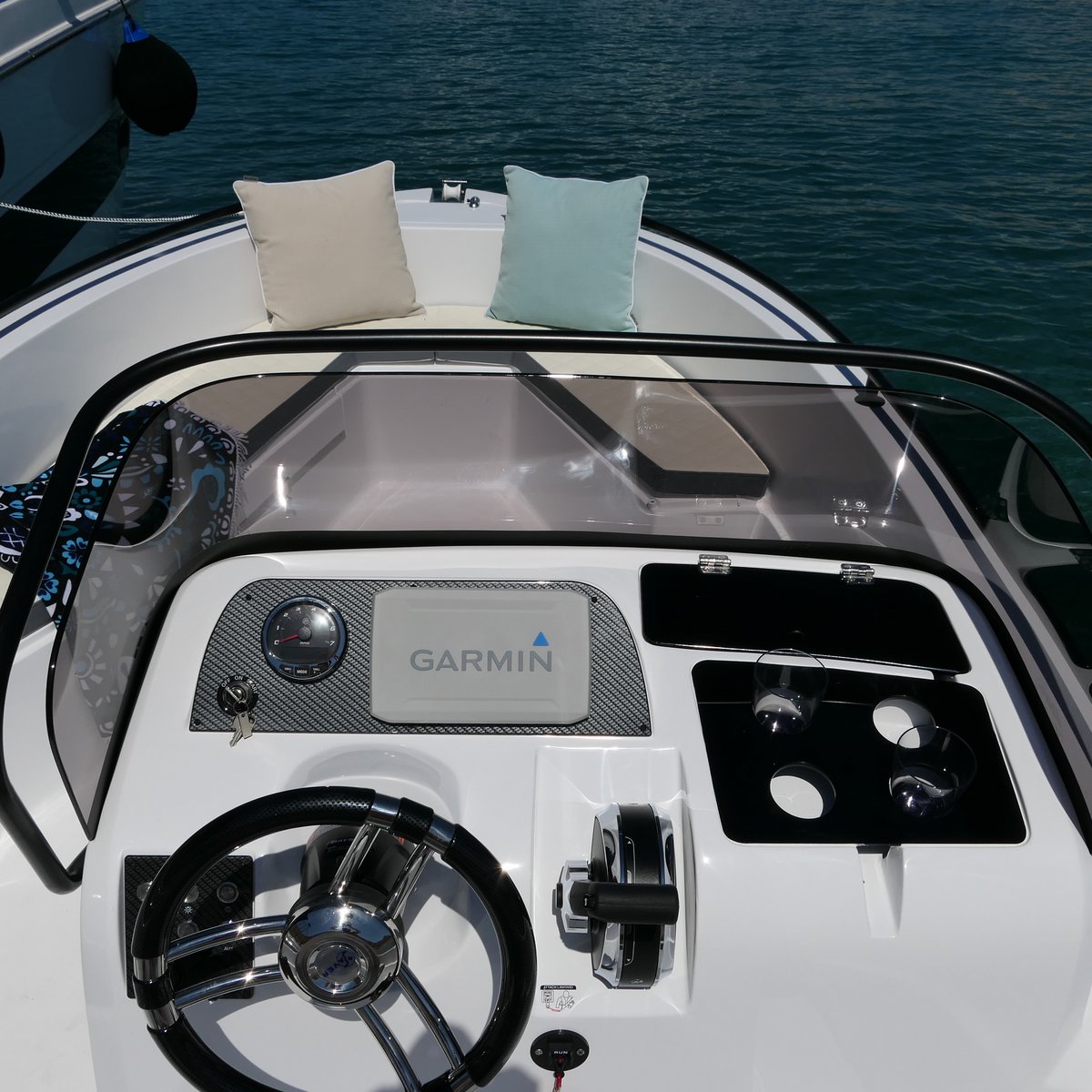 Infinity 575 Steuerstand